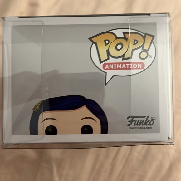 NIB Vaulted/Rare Funko Pop Coraline in Pajamas #424 Fall Convention Exclusive! - Picture 6 of 7